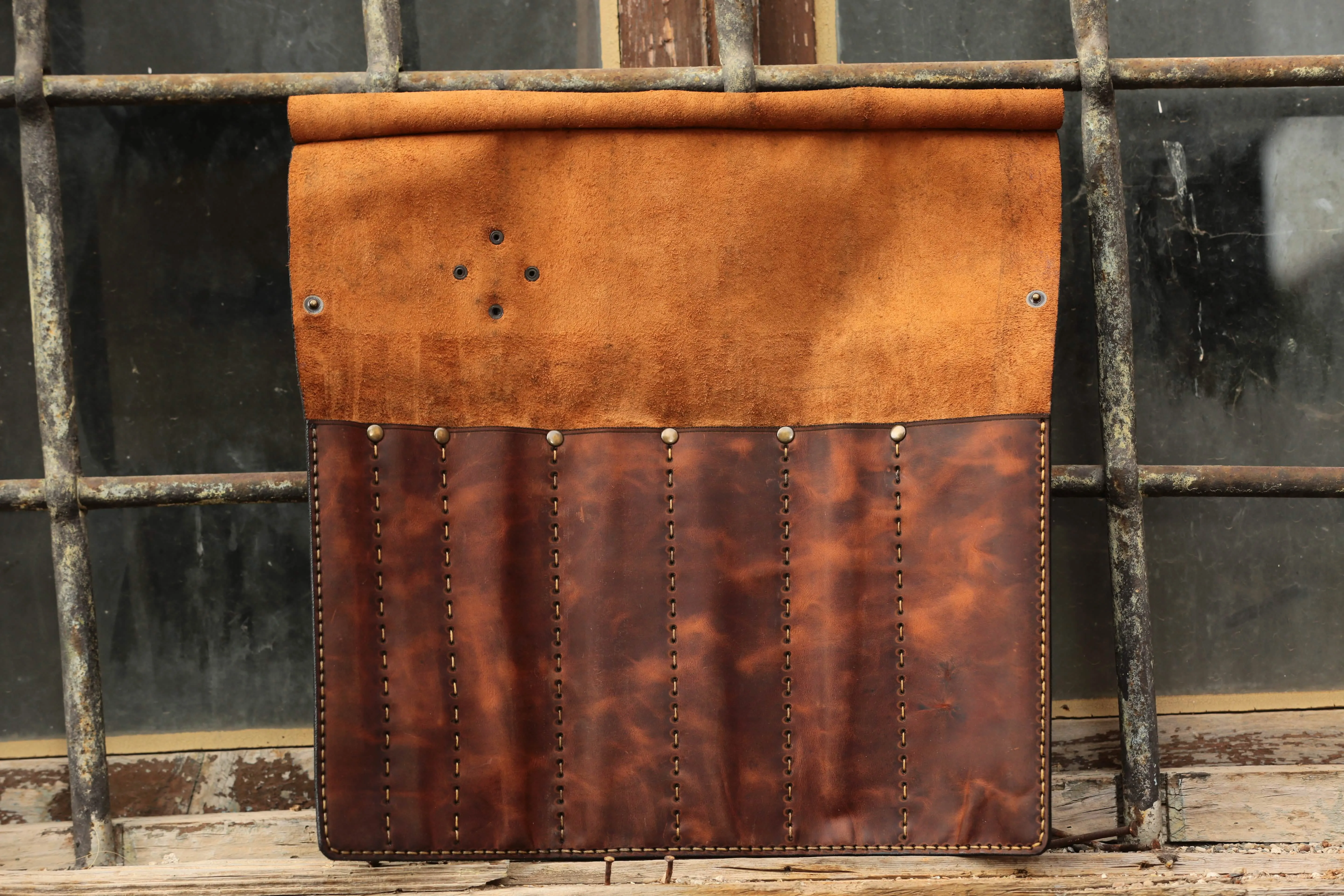 Artisan Leather Chef's Knife Roll - 7-Slot Holder for Professional Cooks