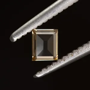 BAGUETTE PORTRAIT CUT LOOSE DIAMOND FANCY CHAMPAGNE 0.22ct NATURAL EMERALD SHAPE