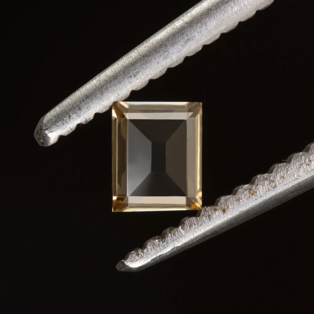 BAGUETTE PORTRAIT CUT LOOSE DIAMOND FANCY CHAMPAGNE 0.22ct NATURAL EMERALD SHAPE