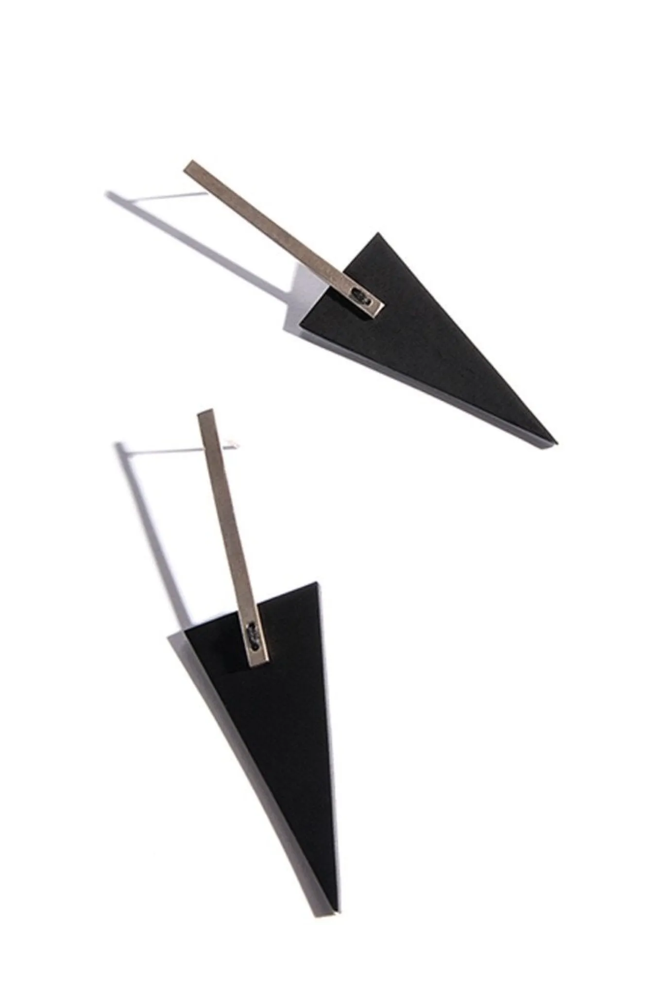BAR TRNGL L Earrings Silver