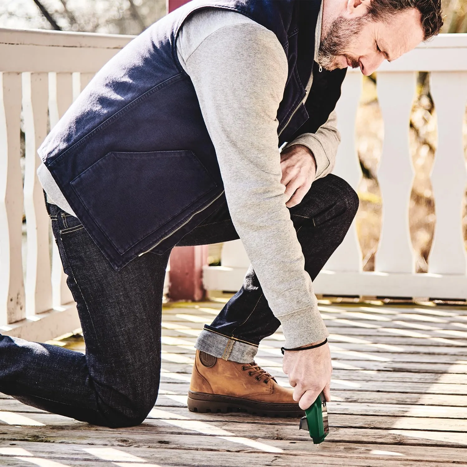 Bosch UniversalHumid Moisture Meter - Accurate Wood Group Selection & LED Indicator - E-Commerce Packaging