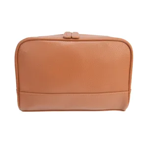 Brett Toiletry Bag in Chestnut