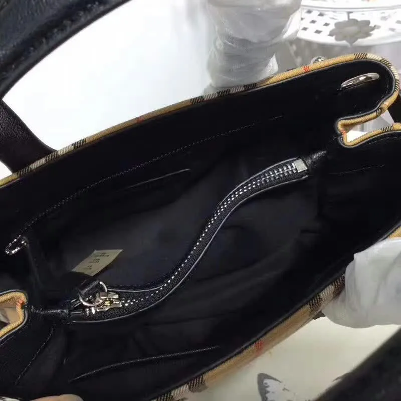 Burberry Bags - BG Bags - 1084