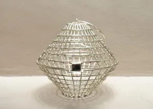 Clam Shell Cage Bag