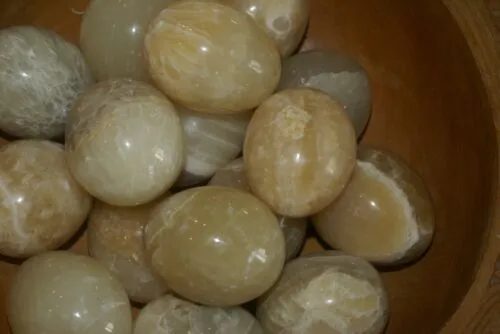 done 2 Hand Carved & Polished Stalagmitic Alabaster Calcite Eggs Hard Stone EXQUISITE