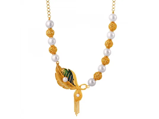Exquisite 22k Gold & Pearl Necklace With Peacock Feather Detailing