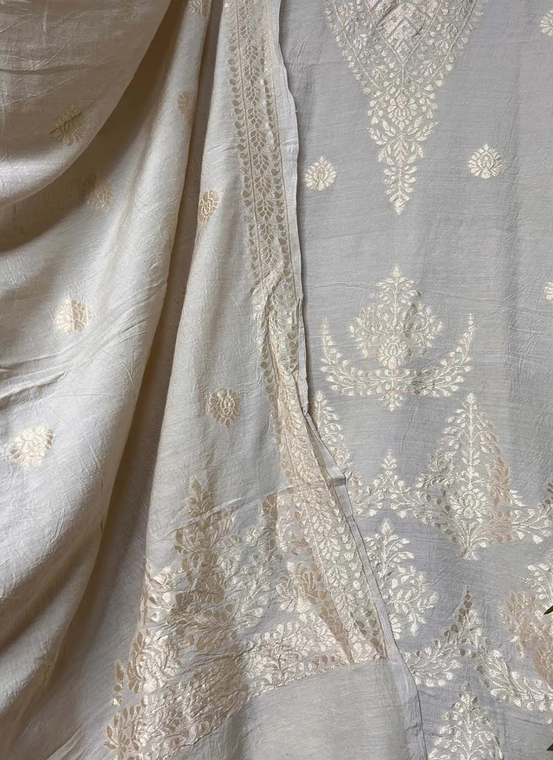 Exquisite Dyeable Banarasi Moonga Silk Suit