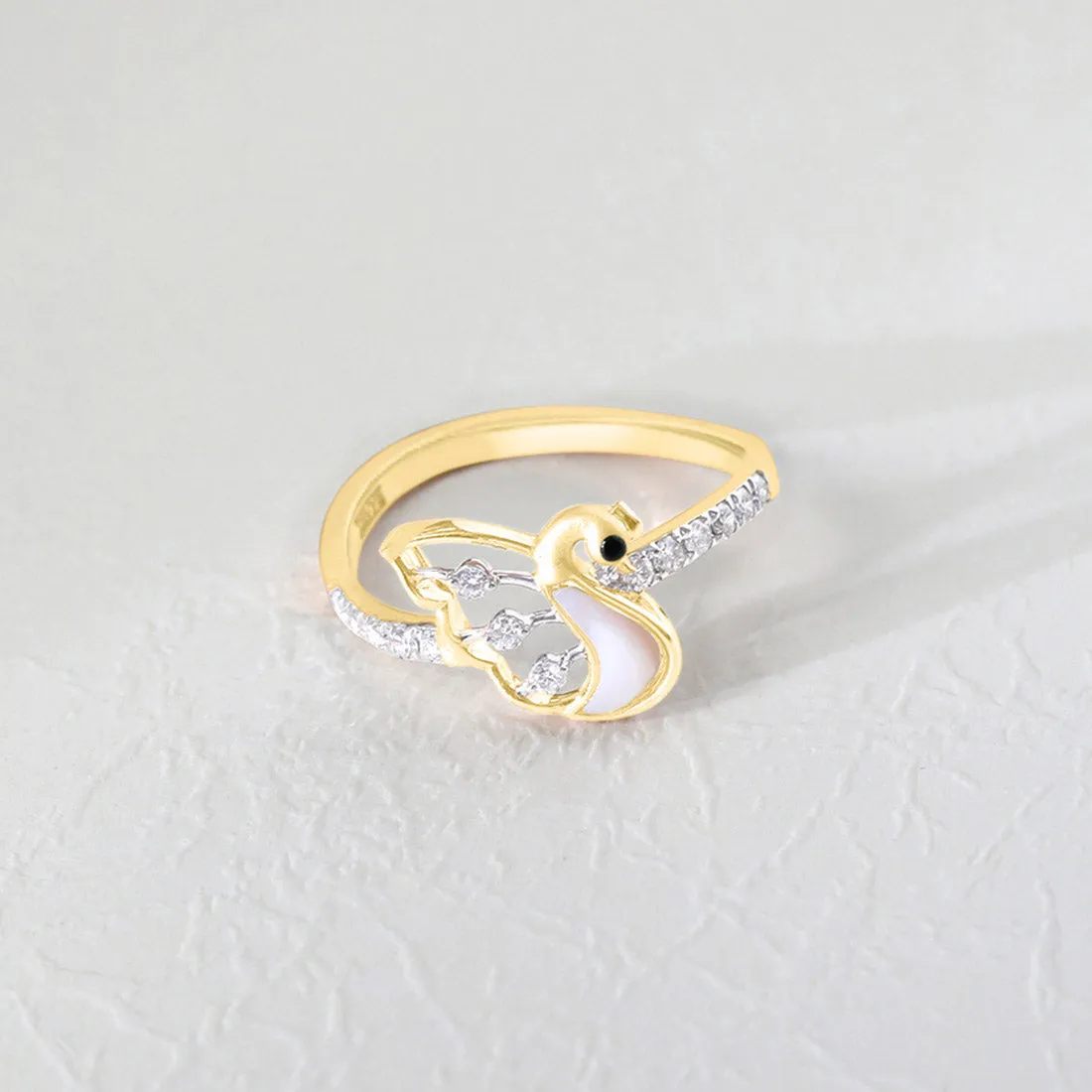 Exquisite Gold Peacock Ring with Lab-Grown Diamonds