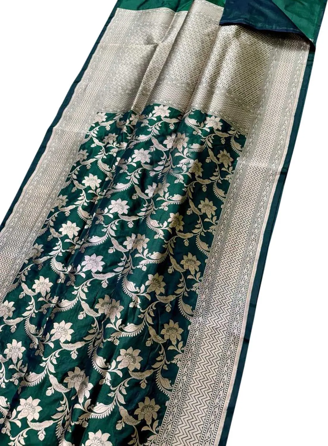 Exquisite Green Banarasi Handloom Pure Katan Silk Saree