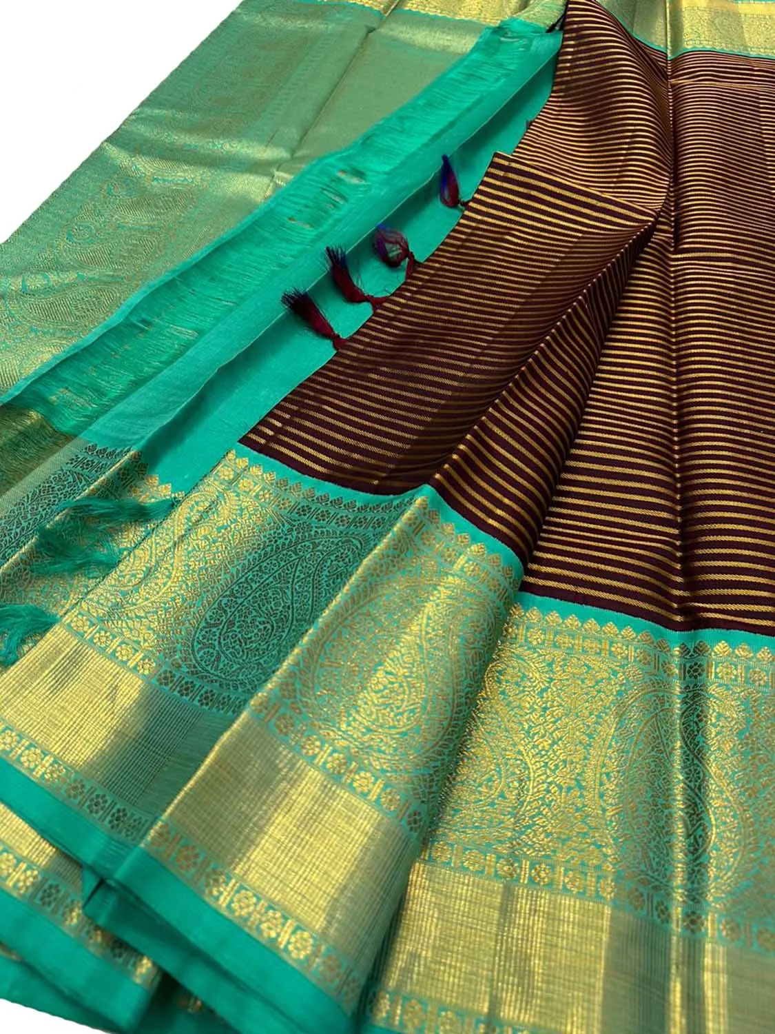 Exquisite Maroon Handloom Kanjeevaram Silk Saree