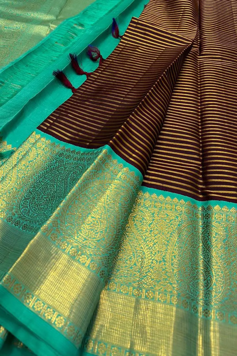 Exquisite Maroon Handloom Kanjeevaram Silk Saree