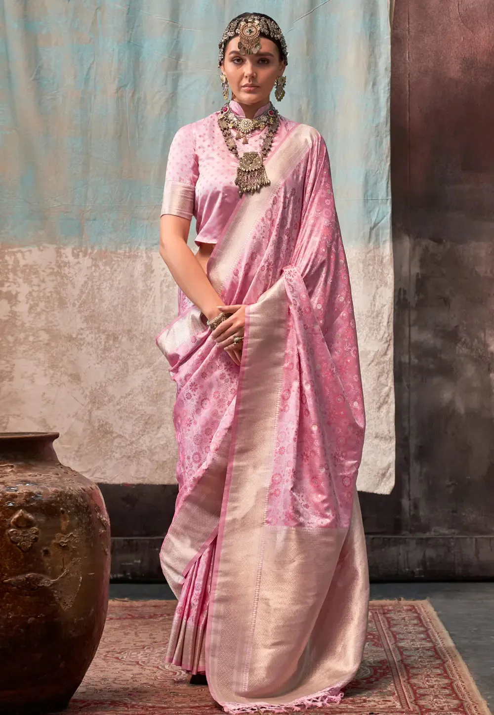 Exquisite Pink Pure Satin Silk Handloom Weaved Saree