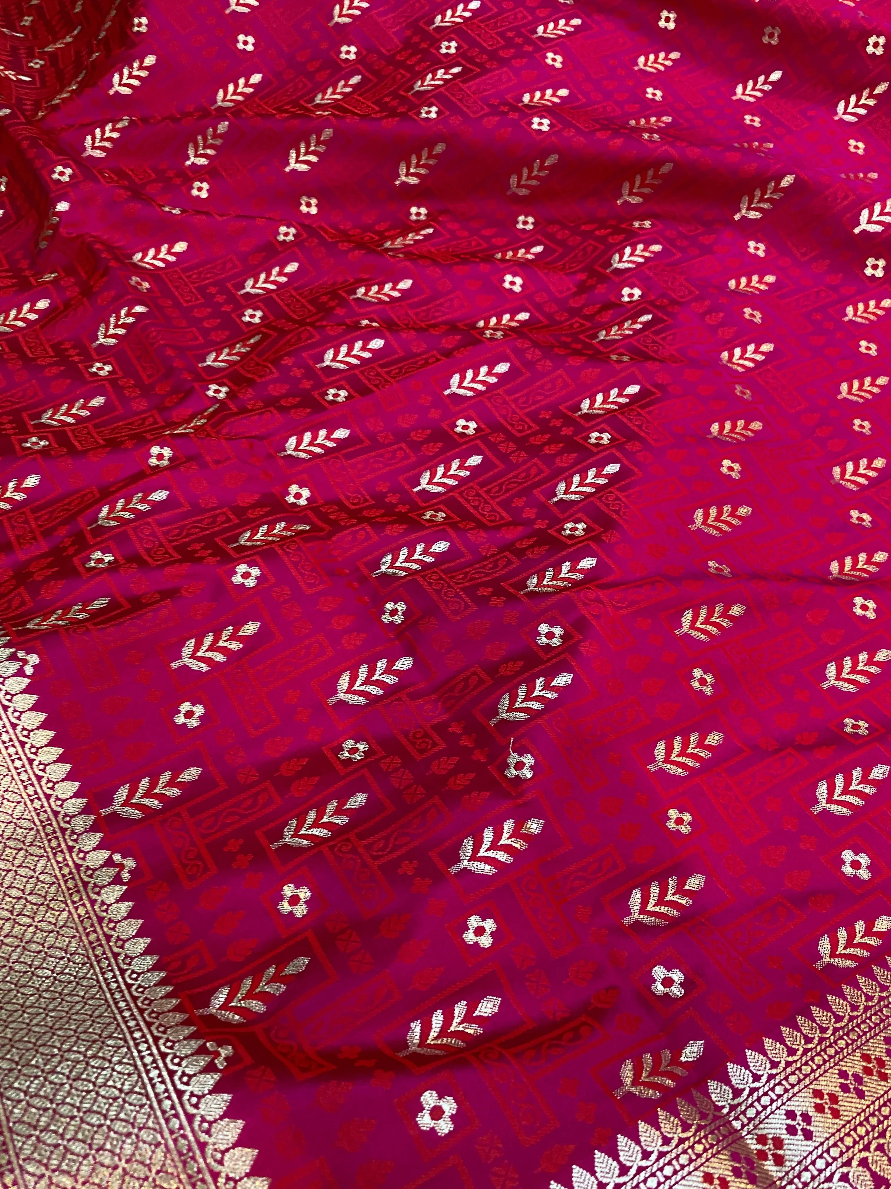Exquisite Rani Pink Banarasi Silk Saree