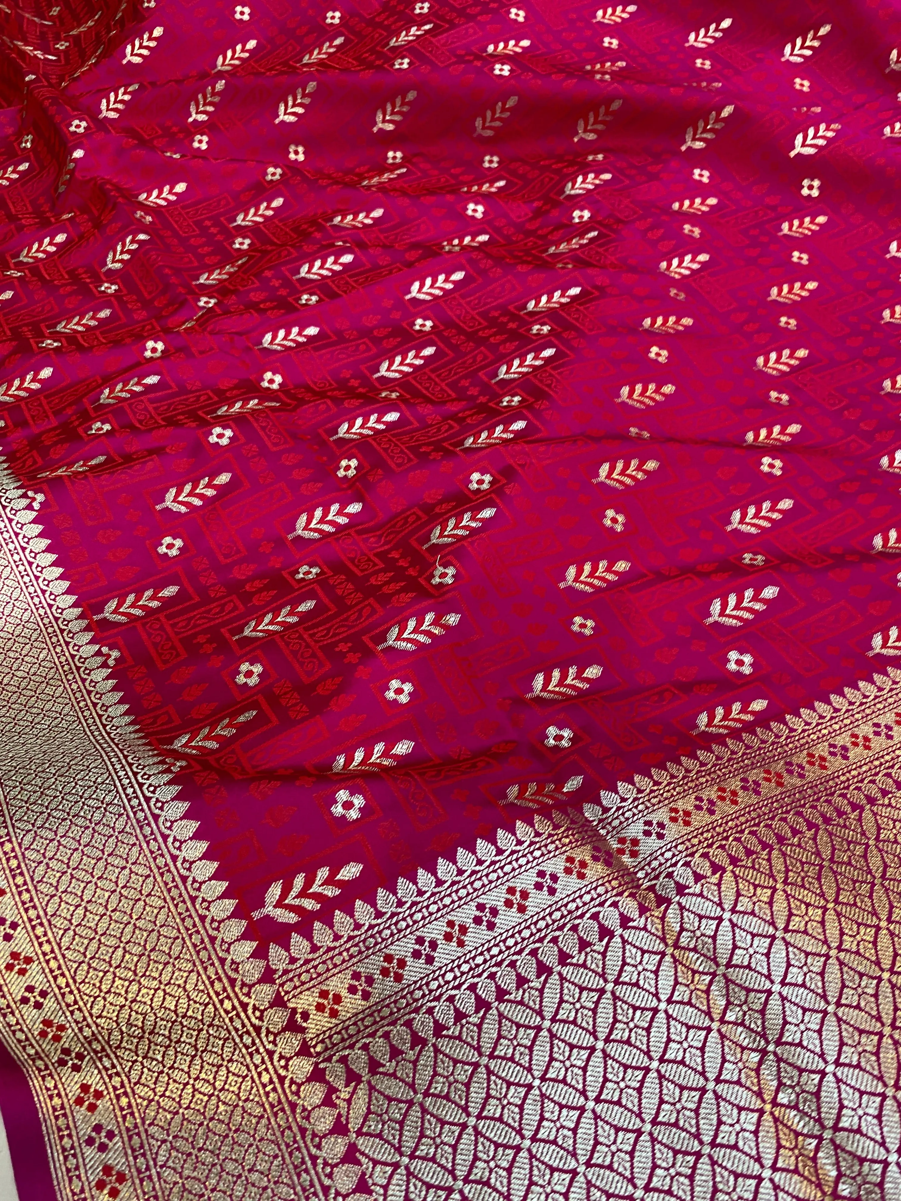 Exquisite Rani Pink Banarasi Silk Saree