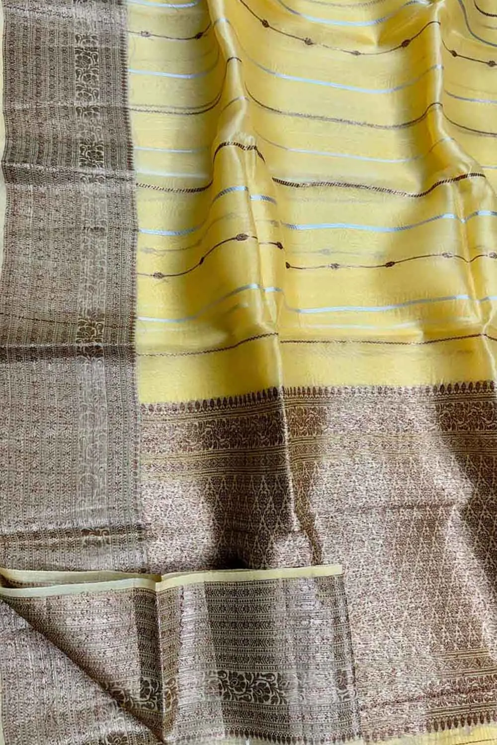 Exquisite Yellow Banarasi Handloom Silk Saree