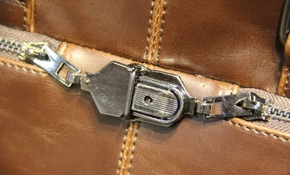 Fashionable Men's Light Briefcase