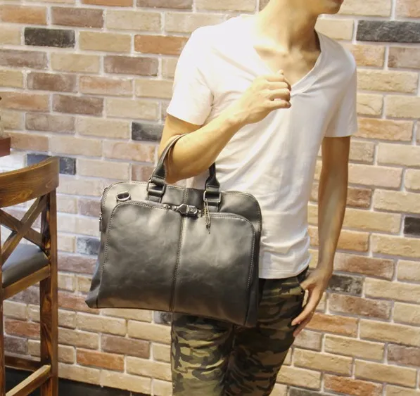Fashionable Men's Light Briefcase