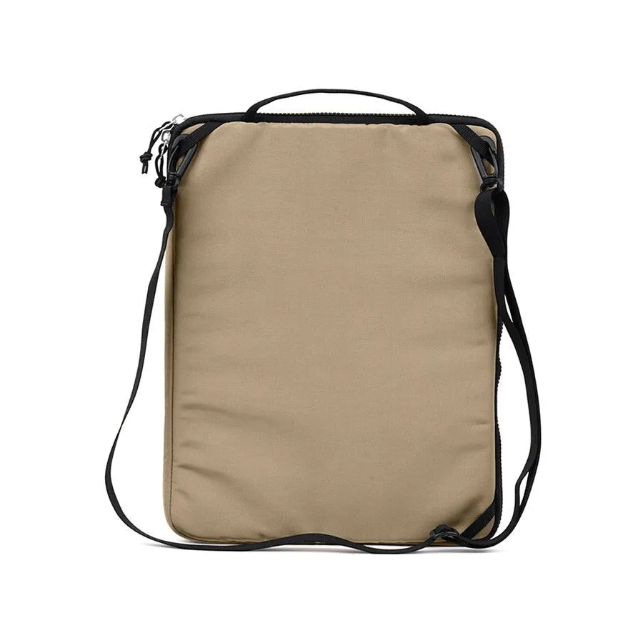 HELLOLULU Eilif 3 Way Sleeve Case 16" Pastel Khaki