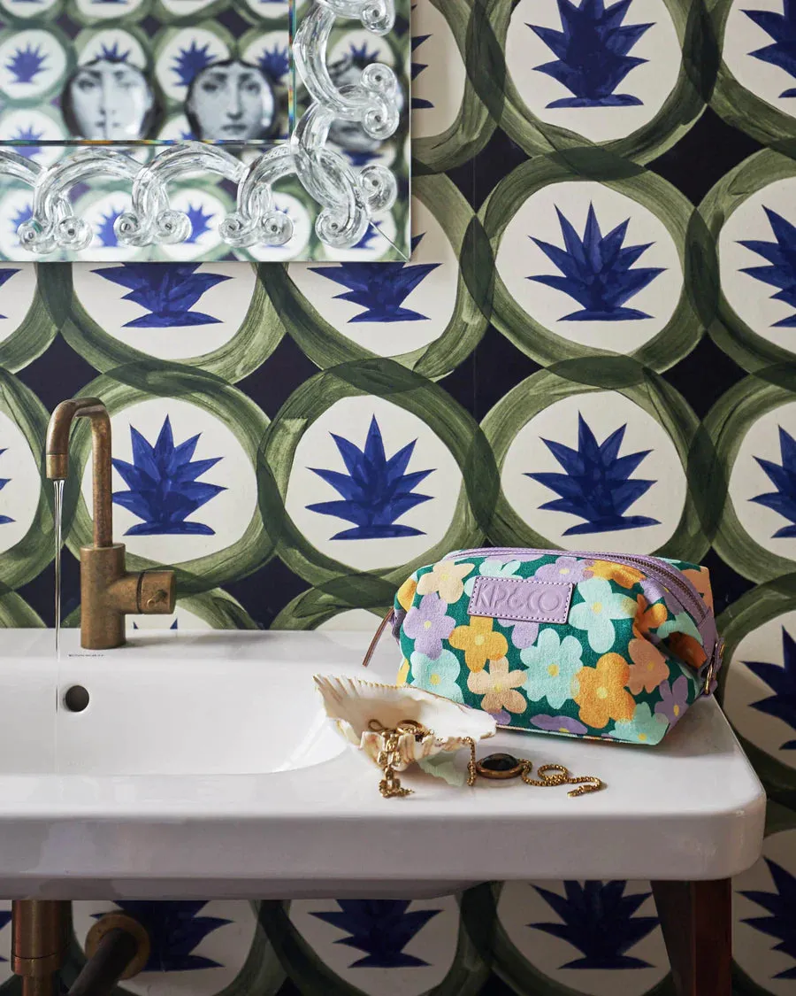 Kip & Co - Toiletry Bag (Bush Daisy)