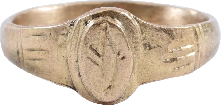 LATE MEDIEVAL WOMAN'S FASHION RING, SIZE 9 ¼