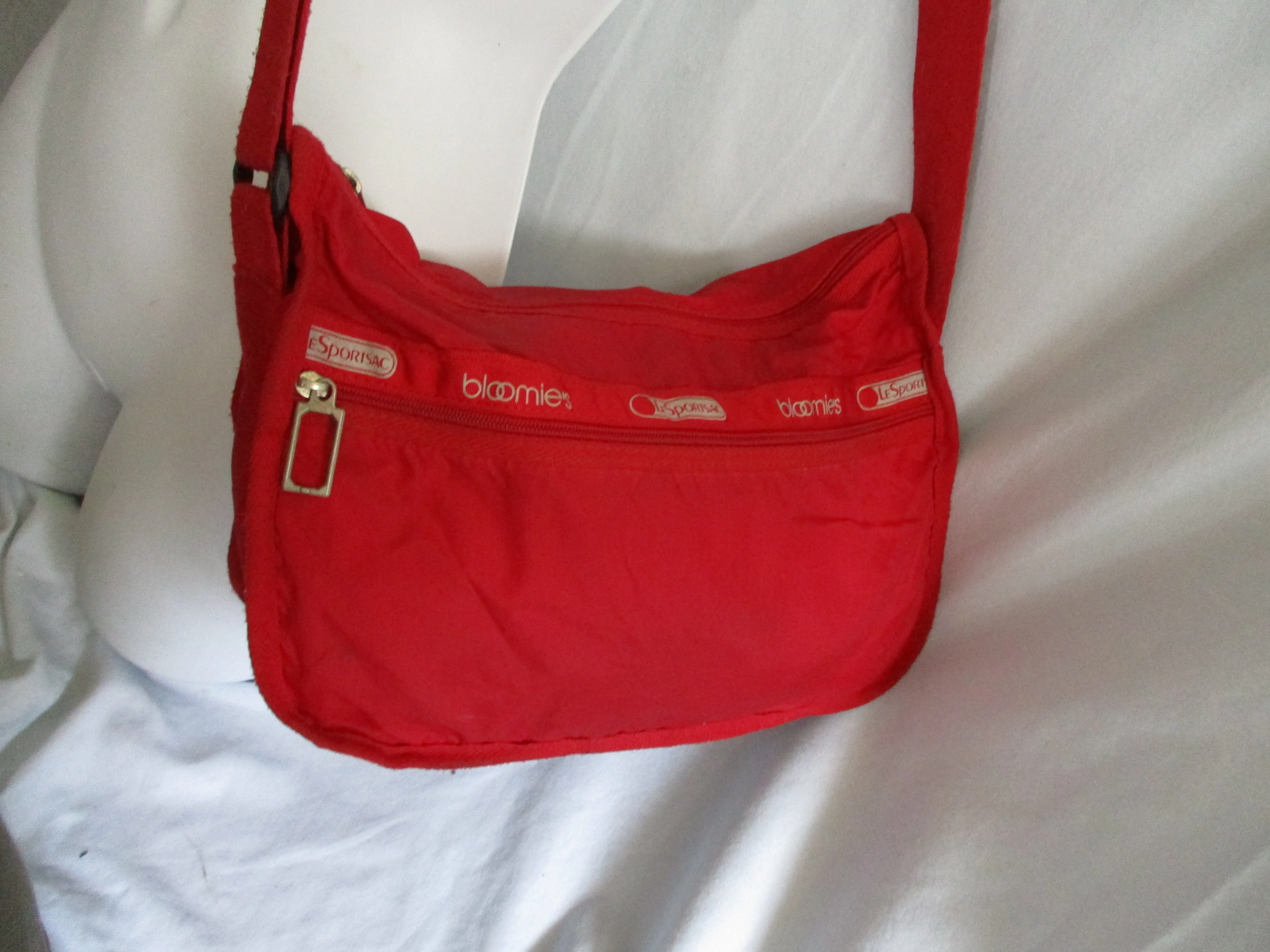 Le Sport Sac LESPORTSAC BLOOMIE'S crossbody shoulder bag purse RED