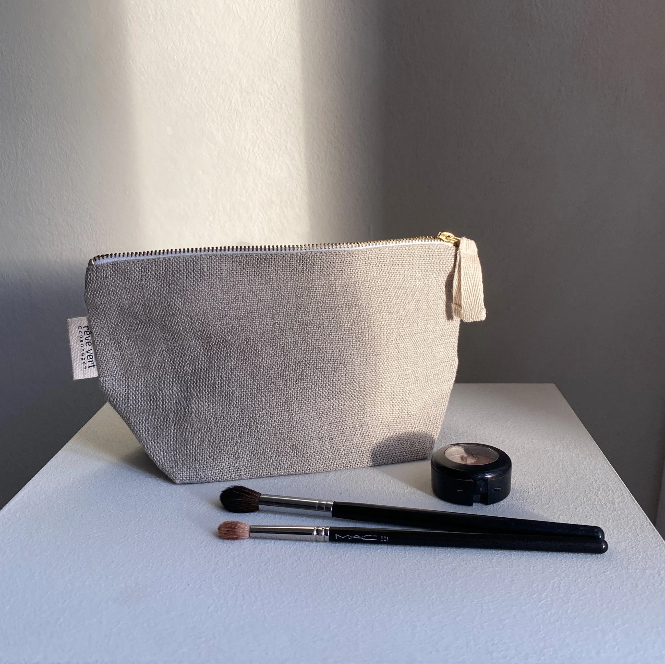 Linen makeup bag / size 13x22x8cm