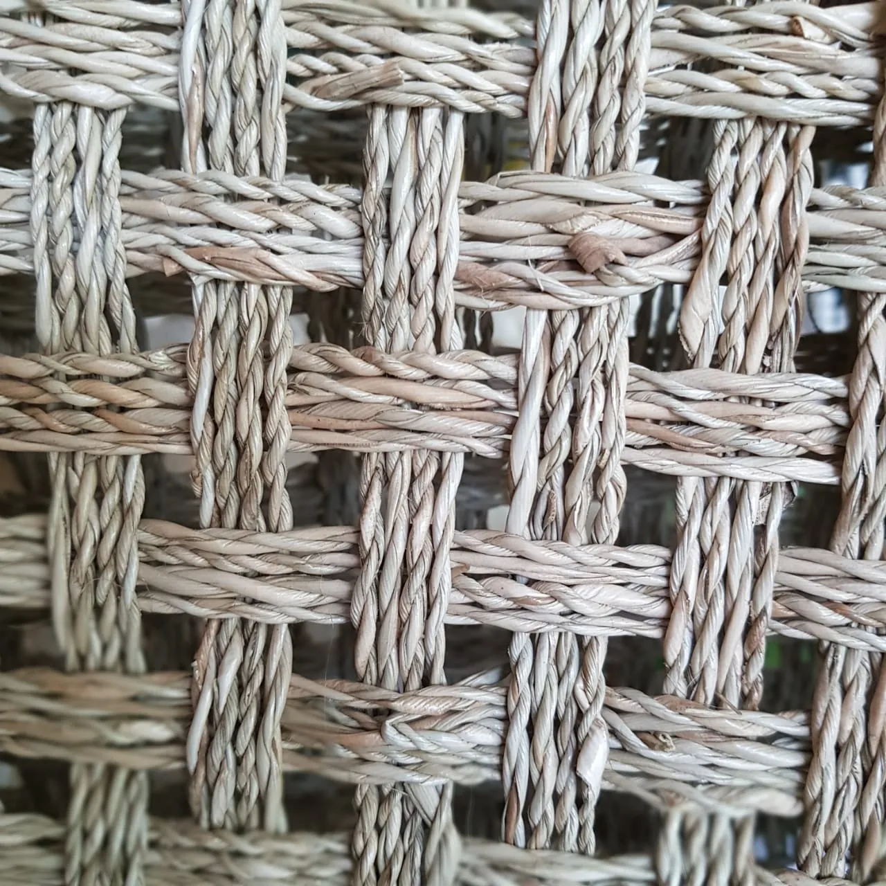 Natural Woven Water Hyacinth Bag With Coconut Shell Button