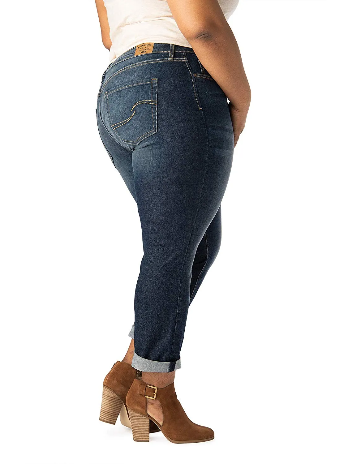 Signature by Levi Strauss & Co. Gold Label Women's Mid Rise Slim Boyfriend Jeans