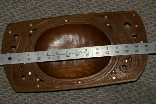 STUNNING ONE OF A KIND HAND CARVED ROSEWOOD MUSEUM MASTERPIECE SERVING PLATTER DISH WITH MOTHER OF PEARL INSERTS & LACY BORDER BY RENOWNED SCULPTOR FROM THE REMOTE TROBRIAND ISLANDS MELANESIA KULA RING COLLECTOR DESIGNER 2A86 15”X8”X2”