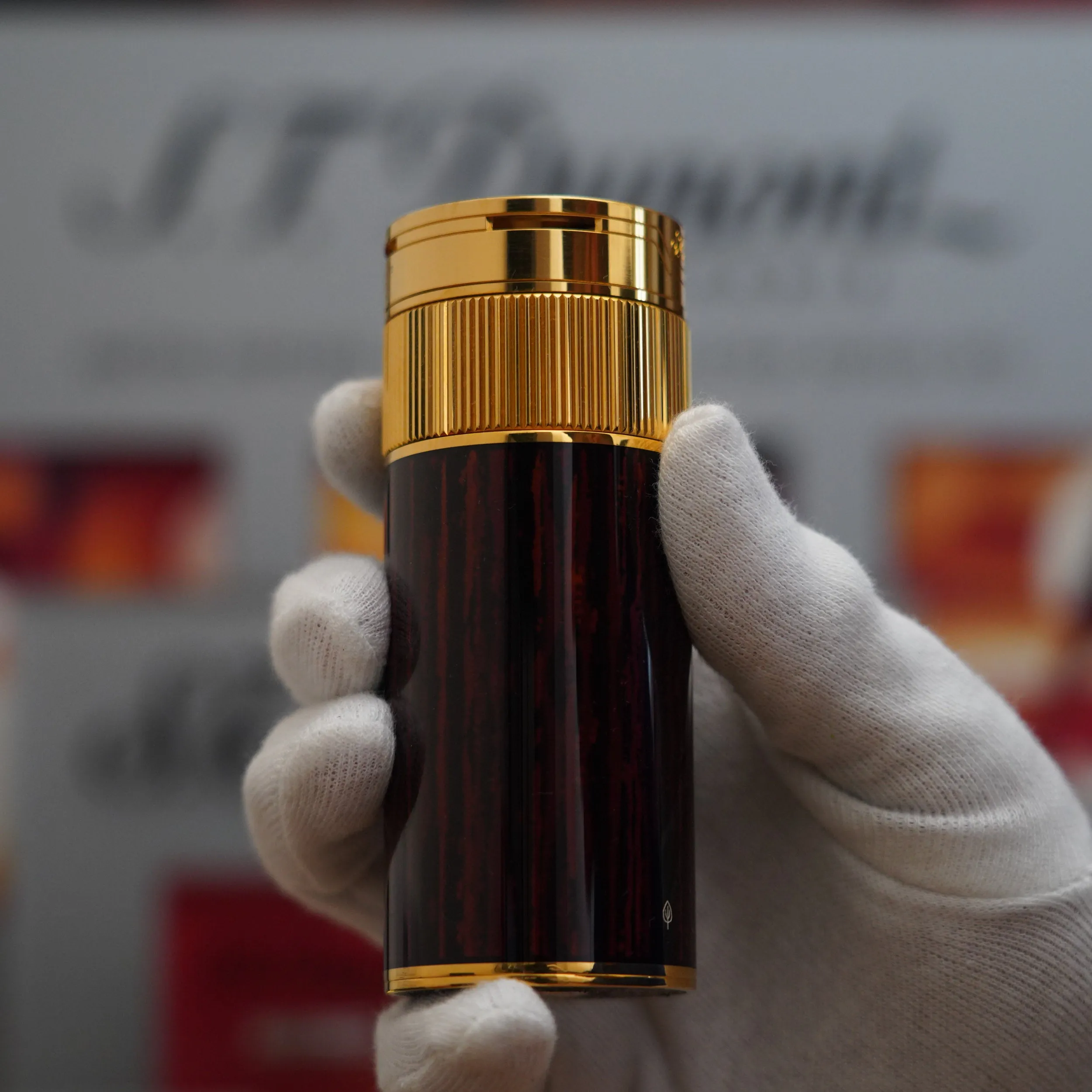 Vintage 1980 S.T. Dupont 18k Masterpiece Unique Cylinder Gold Plated Macassar Lacquer Dual Flame Table Lighter